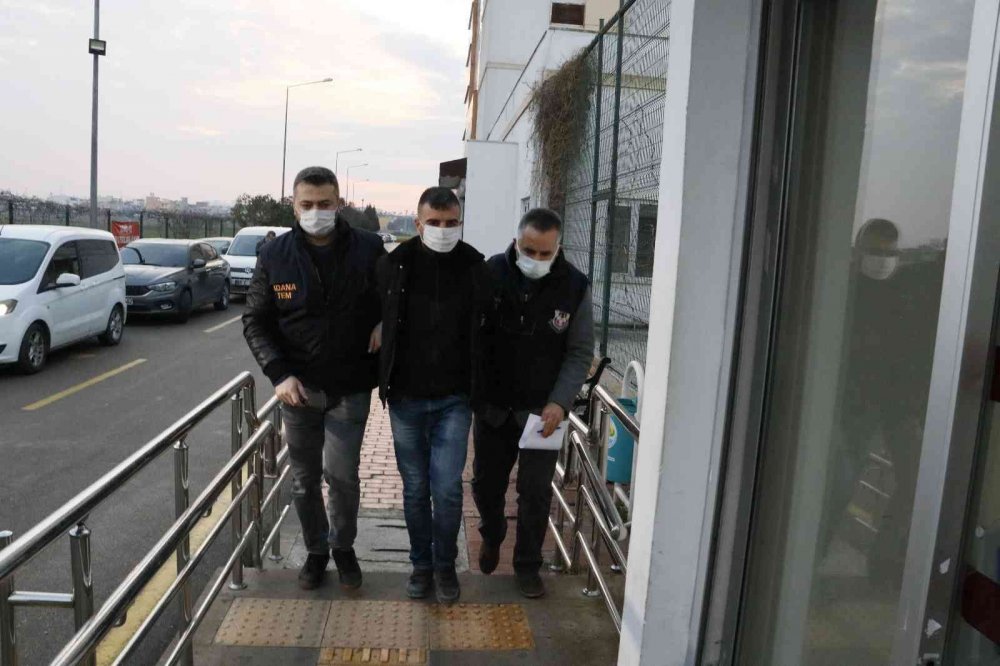 Adana’da Özel Harekat'tanPKK'ya Abdullah Öcalan sürprizi