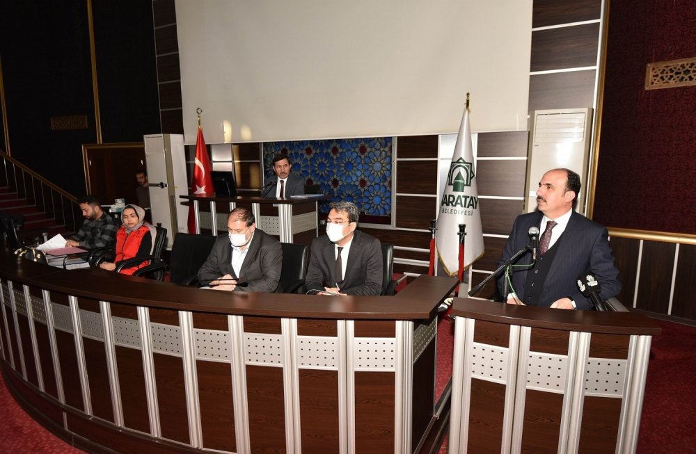 Konya Büyükşehir Belediyesi kurmayları Karatay'da toplantıya katıldı