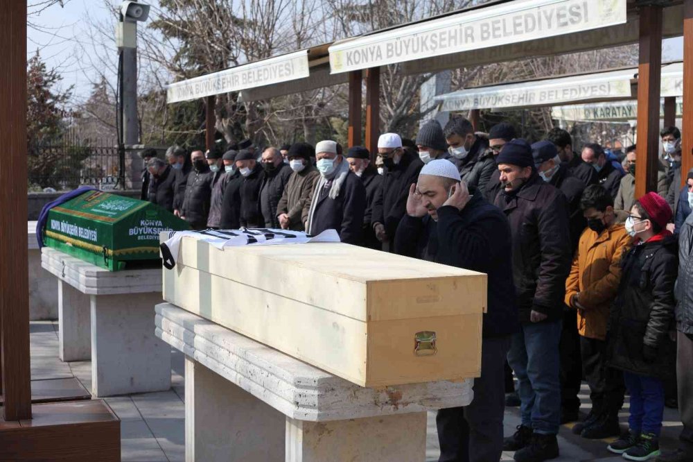 Konya'da Koronaya yenik düşen sağlık çalışanı Sami Oflaz toprağa verildi