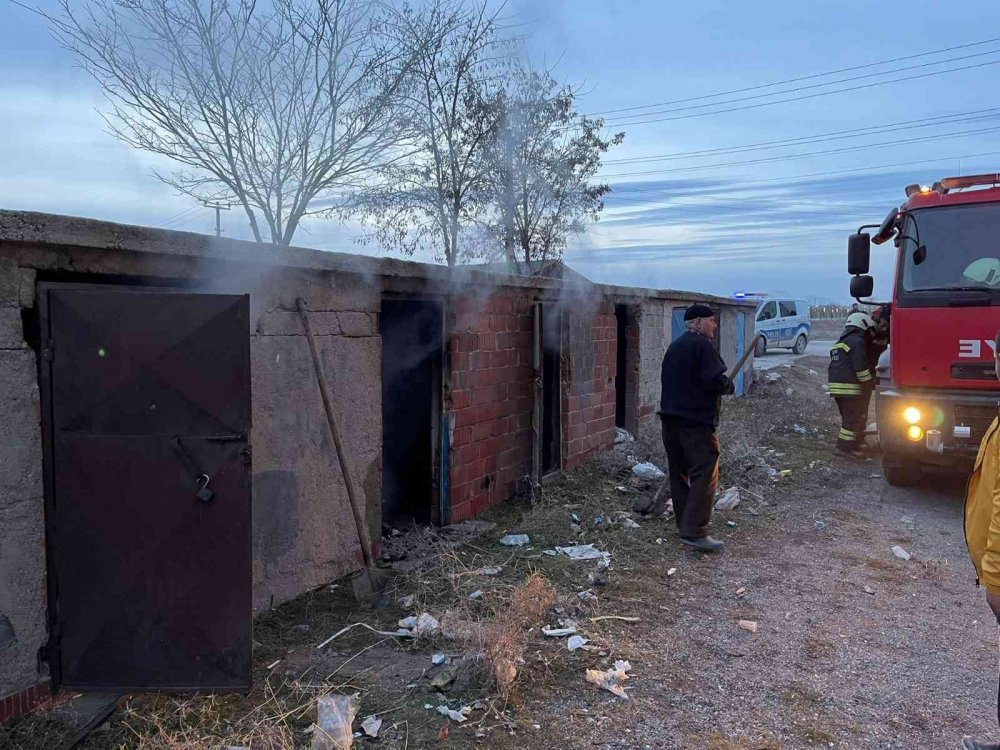 Konya’da soba kovasından çıkan yangın 3 kömürlüğe sıçradı