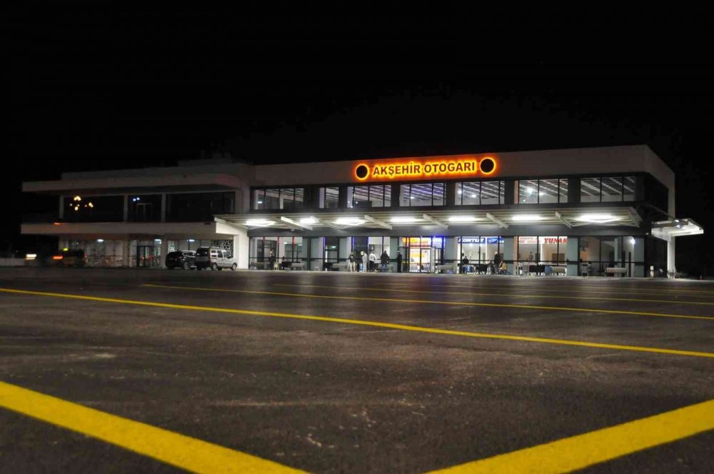 Akşehir'in yeni otogarından ilk otobüs İstanbul'a kalktı
