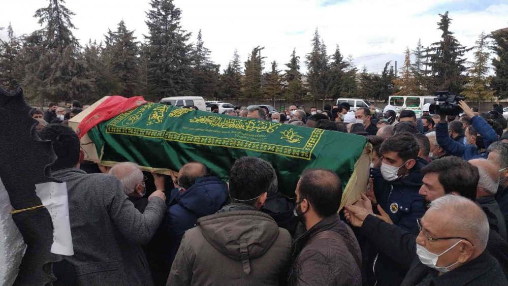 Karabük Üniversitesi Rektörü Polat’ın annesi Konya'da toprağa verildi