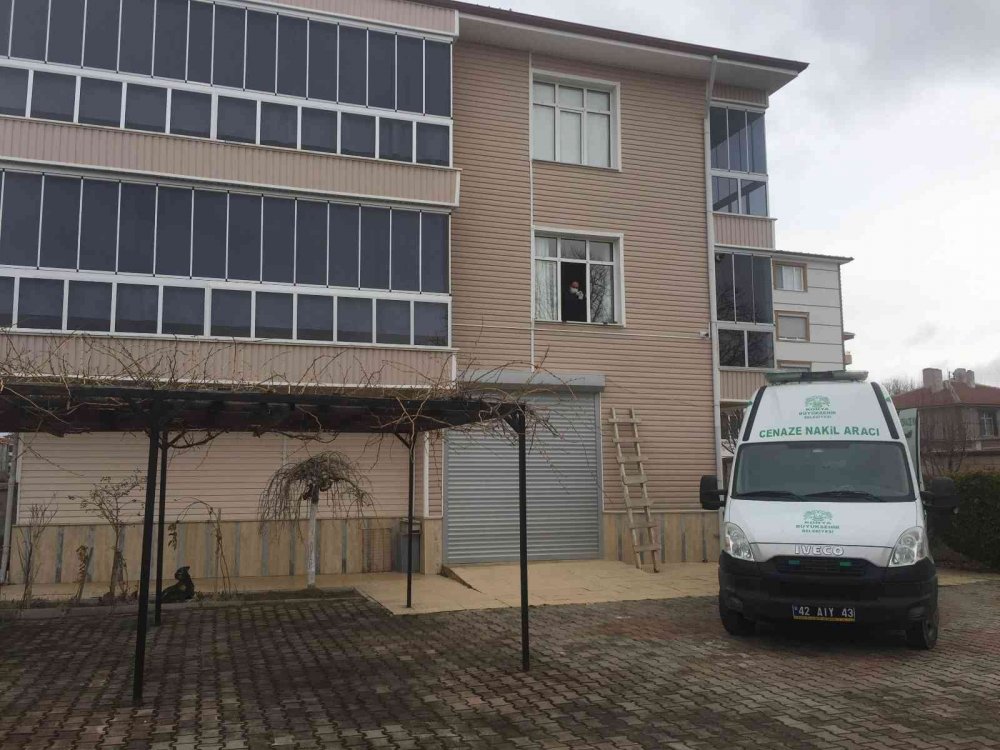 48 yaşındaki İbrahim Erdoğan memleketi Konya'ya geldi, evinde ölü bulundu