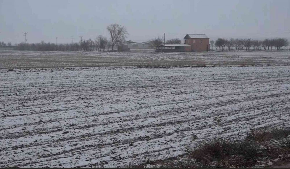 Aksaray’da beklenen kar yağışı başladı
