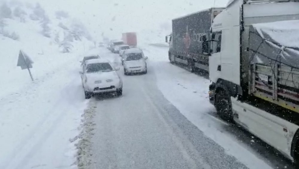 Dün gece tırların geçişine izin verilmeyen Konya-Antalya Yolu açıldı! Son durum böyle