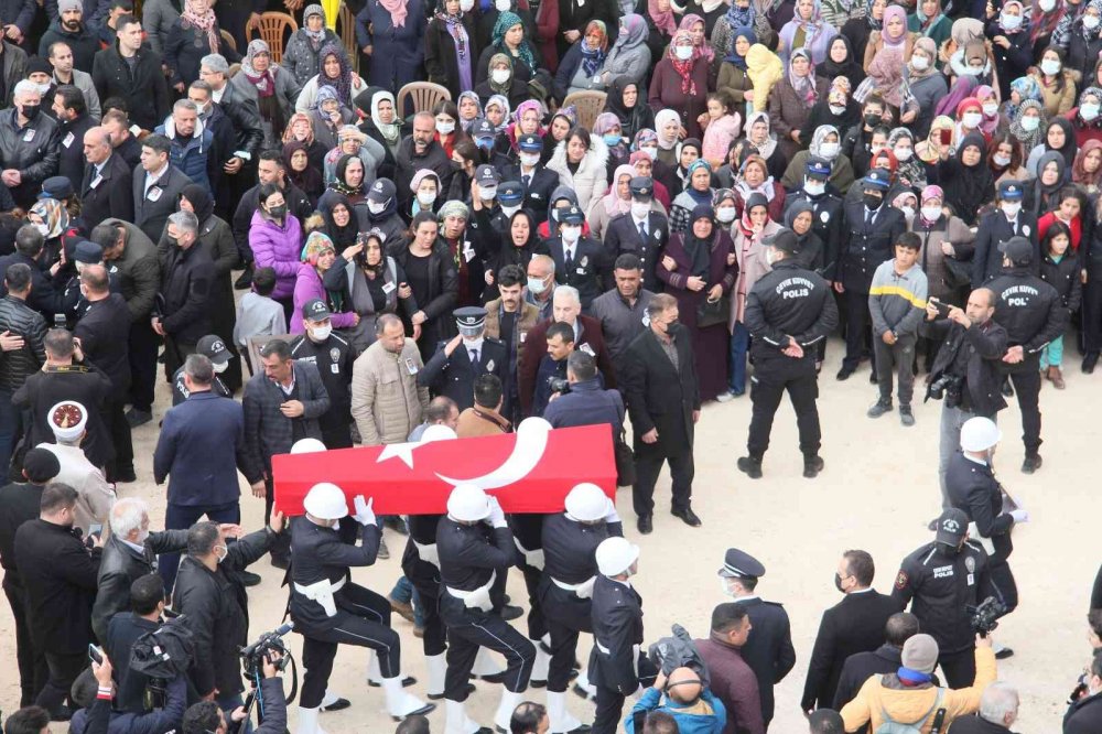 Şehit polis Cemal Bozkurt memleketi Gaziantep’te toprağa verildi