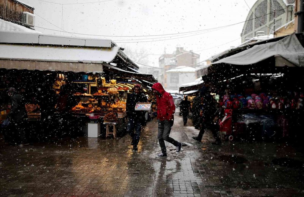 Meteoroloji'den uyarı geldi! Rüzgarın hızı 60 kilometreye çıkıyor! Bursa hava durumu tahminleri açıklandı