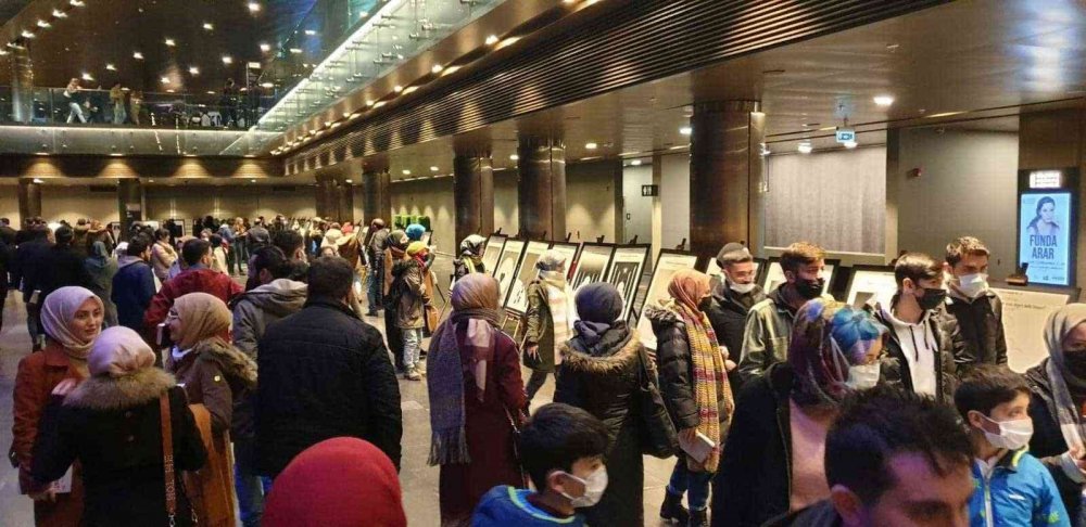 Konya'da İstiklal Marşı'nın oluşum süreci 'Korkma' adlı oyunla sahnelendi