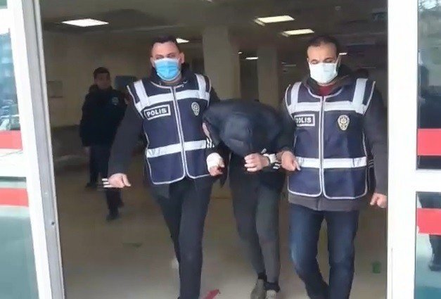 Konya’da 5 yaşındaki kız çocuğuyla birlikte araç gasp eden genç hakkında ilk karar!