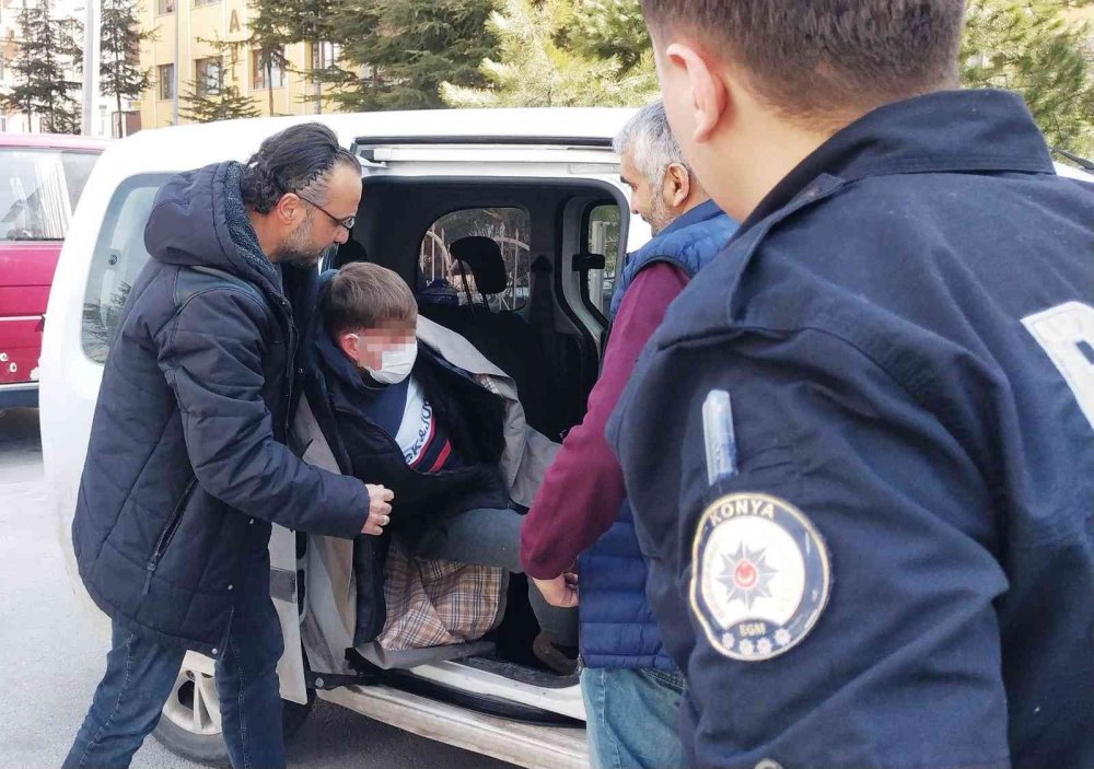Konya’da 5 yaşındaki kız çocuğuyla birlikte araç gasp eden genç hakkında ilk karar!