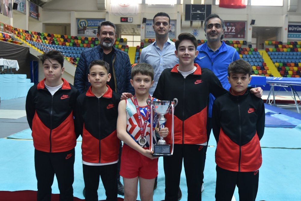 Karatay'dan Trampolin Cimnastik Federasyon Kupası’nda büyük başarı