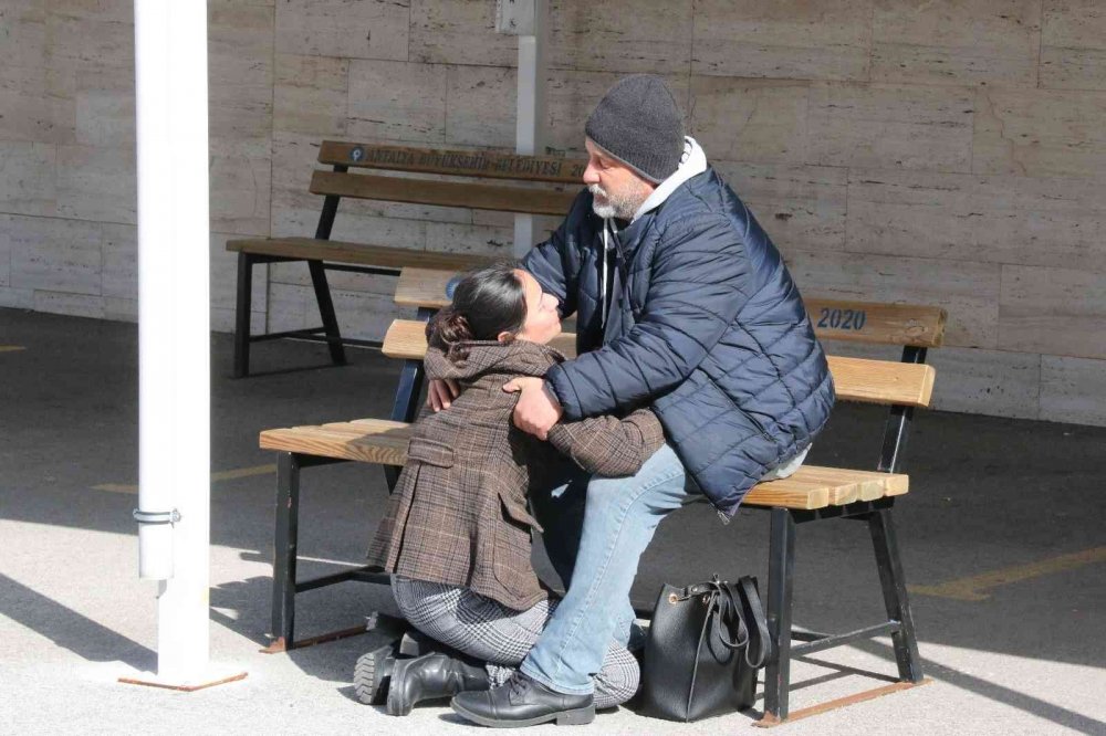 Otel odasında ölü bulunan 17 yaşındaki Nuray Konya'da toprağa verilecek