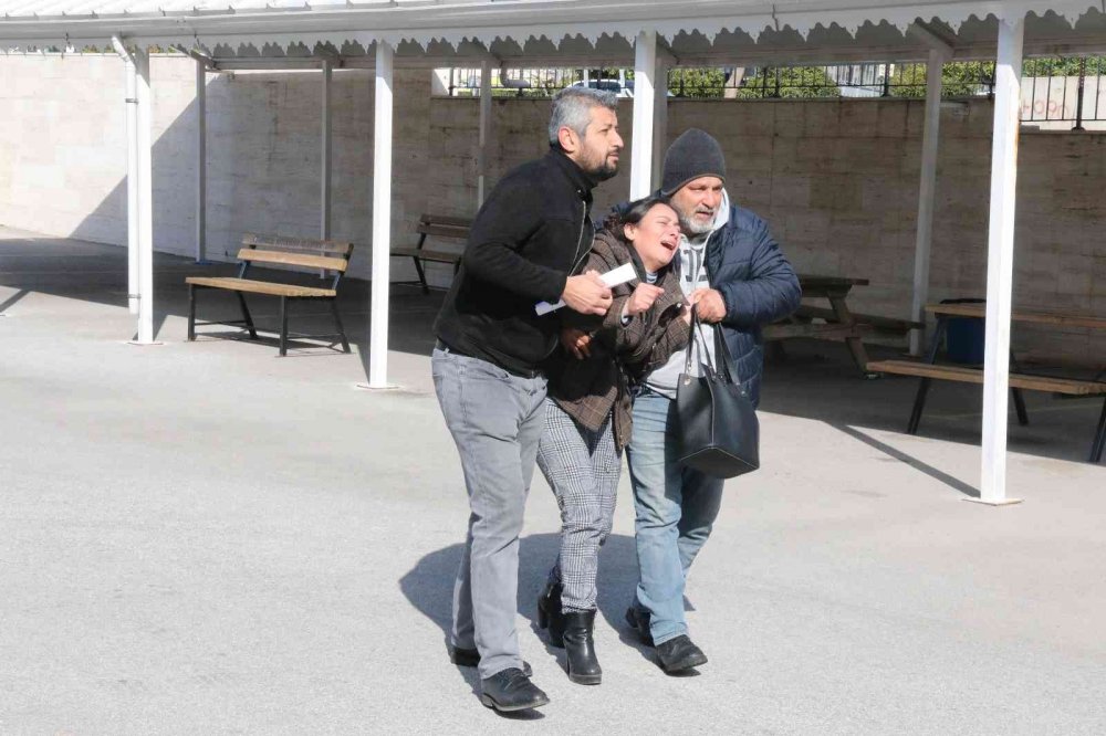 Otel odasında ölü bulunan 17 yaşındaki Nuray Konya'da toprağa verilecek