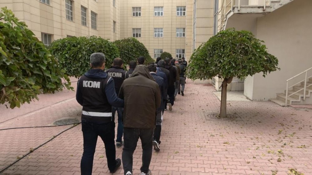 Konya merkezli 9 ilde FETÖ'nün mahrem TSK yapılanmasına operasyon!