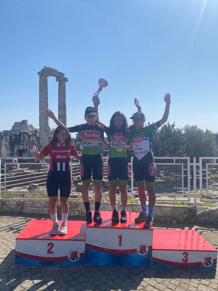 Torku Bisiklet Takımı madalyaları bir bir topladı