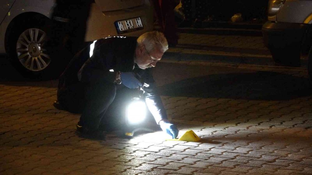 Adana’da kanlı gece! 1 ölü 2 yaralı, çok sayıda gözaltı var
