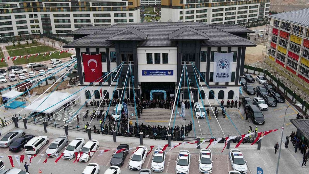 Selçuklu İlçe Emniyet Müdürlüğü ve Cumhuriyet Polis Merkezi Amirliği binası dualarla hizmete girdi