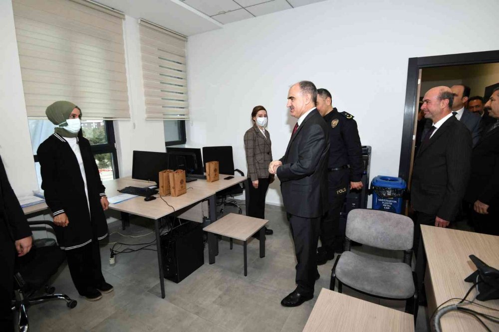 Selçuklu İlçe Emniyet Müdürlüğü ve Cumhuriyet Polis Merkezi Amirliği binası dualarla hizmete girdi