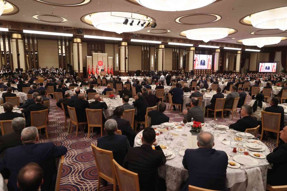 Cumhurbaşkanı Erdoğan: Nesillerimizi hastalıklı akımlardan koruyabiliriz