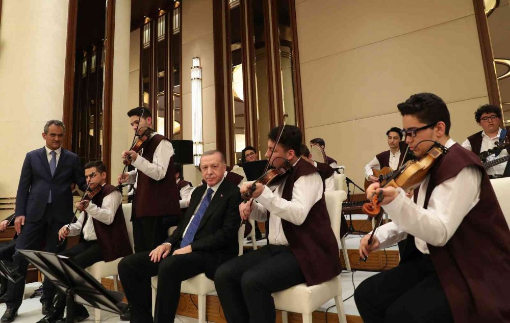 Cumhurbaşkanı Erdoğan: Nesillerimizi hastalıklı akımlardan koruyabiliriz