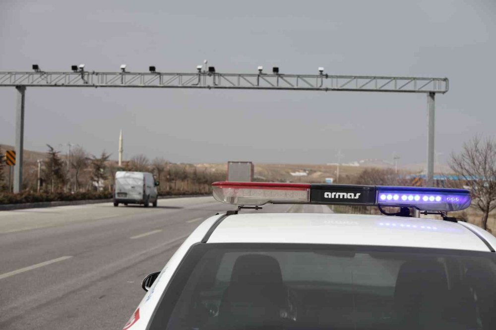 Uygulama ilk Konya'da başladı! 26 noktada kurulan 'Ortalama Hız İhlal Tespit Sistemi'ne dikkat