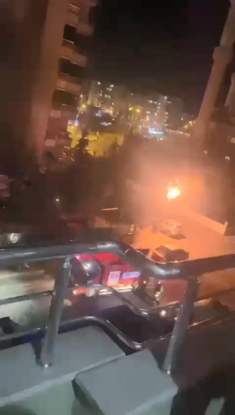 Koltuk atölyesinde korkutan patlama! 2 işçi yaralandı mahalleli sokağa döküldü