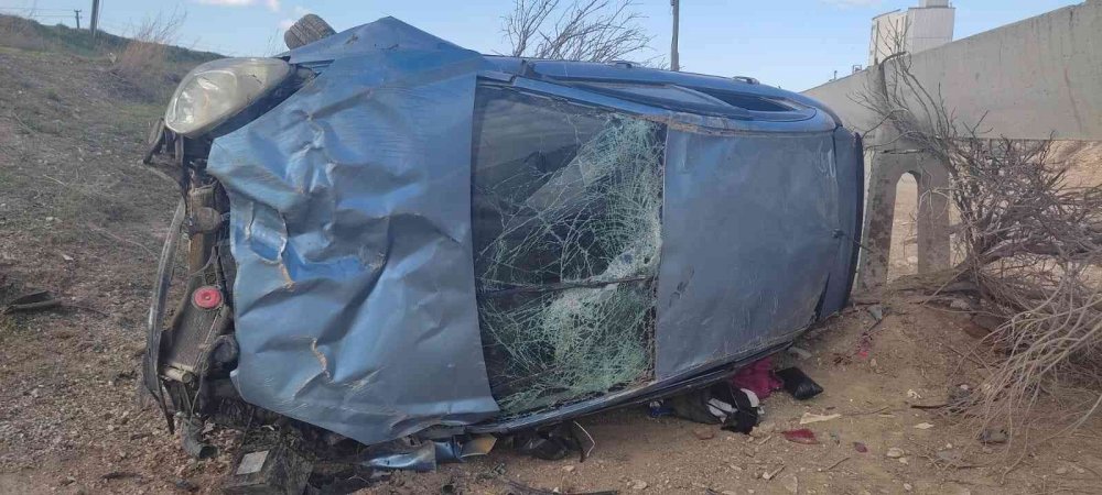 Konya'da kaza yapan sürücünün kullandığı araç 6 takla atarak durabildi