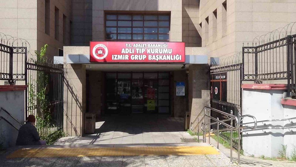 Konya'dan çocuklarını görmeye gittiği İzmir'de öldürülen Remziye’nin korneaları umut oldu