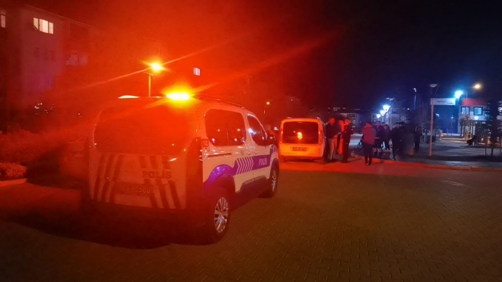 Parkta bıçaklı saldırı! 13 yaşındaki çocuk kanlar içinde kaldı