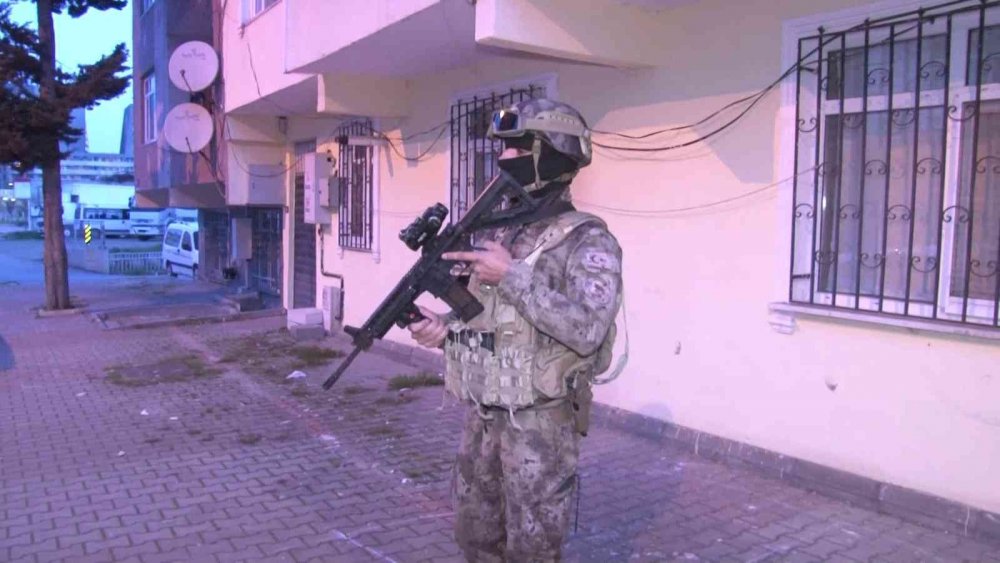 Sahte dolar çetesine özel harekat polisiyle baskın