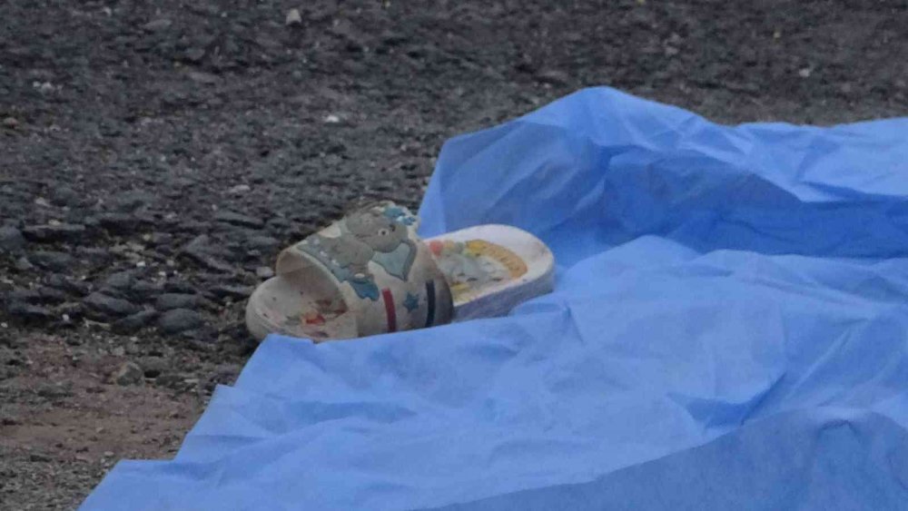 Antalya'da acı ölüm! 2 yaşındaki Tulin oyun oynadığı kamyonun altında can verdi