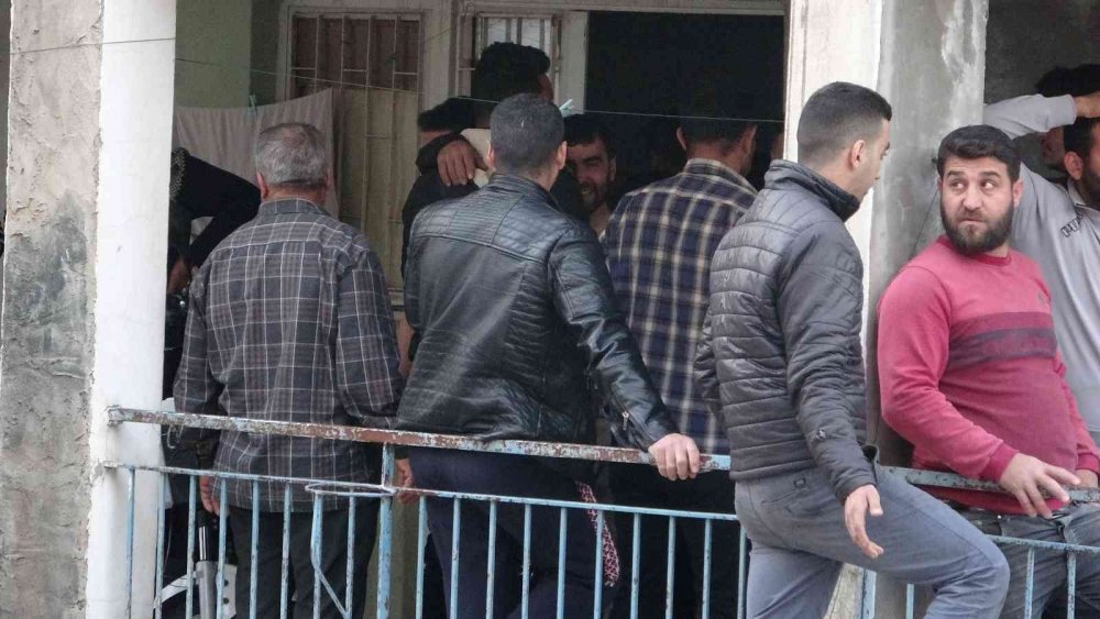 Antalya'da acı ölüm! 2 yaşındaki Tulin oyun oynadığı kamyonun altında can verdi