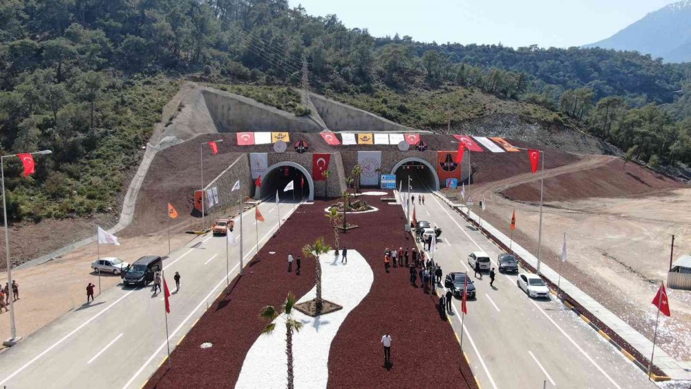 Cumhurbaşkanı Erdoğan: Türkiye siyasi olarak yakın tarihinin en itibarlı konumundadır