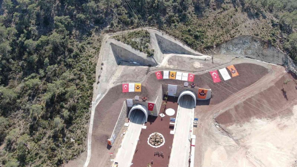 Cumhurbaşkanı Erdoğan: Türkiye siyasi olarak yakın tarihinin en itibarlı konumundadır