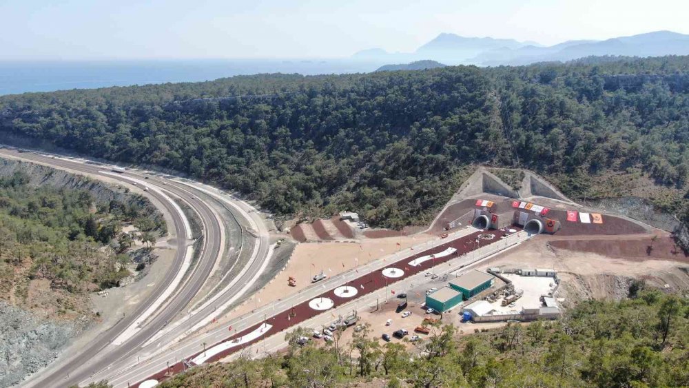 Cumhurbaşkanı Erdoğan: Türkiye siyasi olarak yakın tarihinin en itibarlı konumundadır