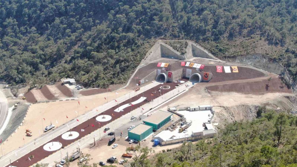 Cumhurbaşkanı Erdoğan: Türkiye siyasi olarak yakın tarihinin en itibarlı konumundadır