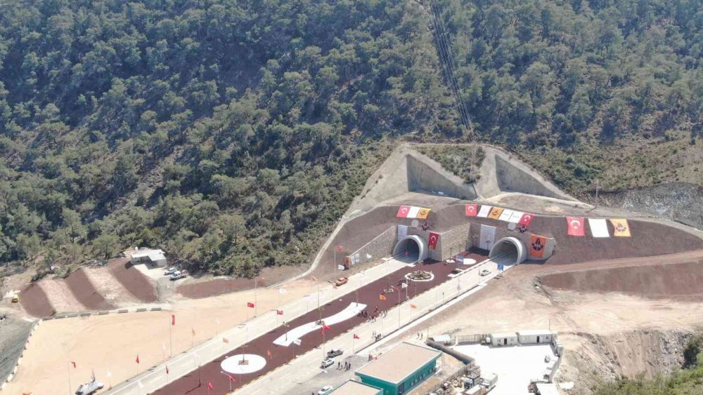 Cumhurbaşkanı Erdoğan: Türkiye siyasi olarak yakın tarihinin en itibarlı konumundadır