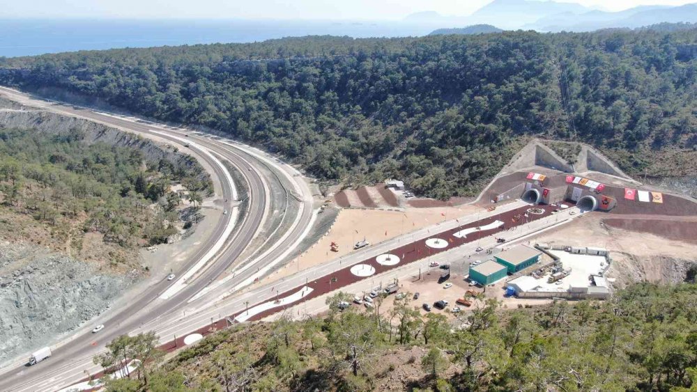Cumhurbaşkanı Erdoğan: Türkiye siyasi olarak yakın tarihinin en itibarlı konumundadır