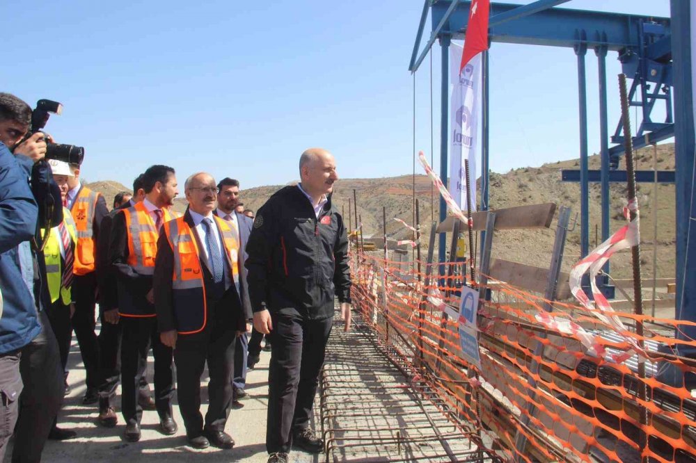 Konya Eğiste Hadimi Viyadüğü trafiğe ne zaman açılıyor? Bakan Karaismailoğlu tarih verdi