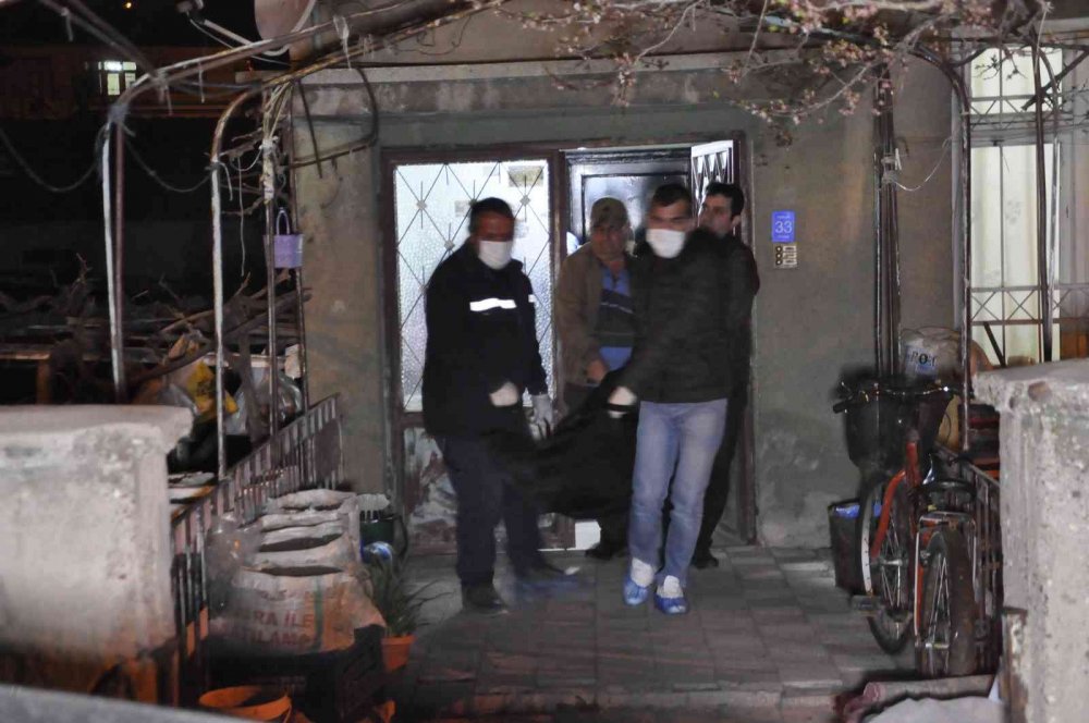 Karaman'da 82 yaşındaki Cennet Uçkun odasında ölü bulundu