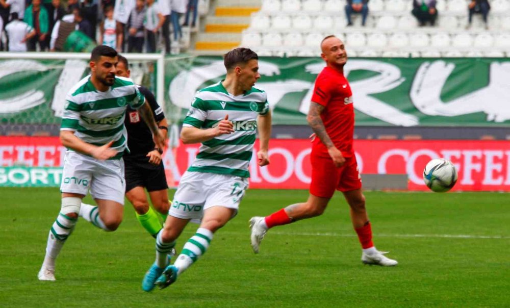 Konyaspor ikinciliği bırakmak istemiyor