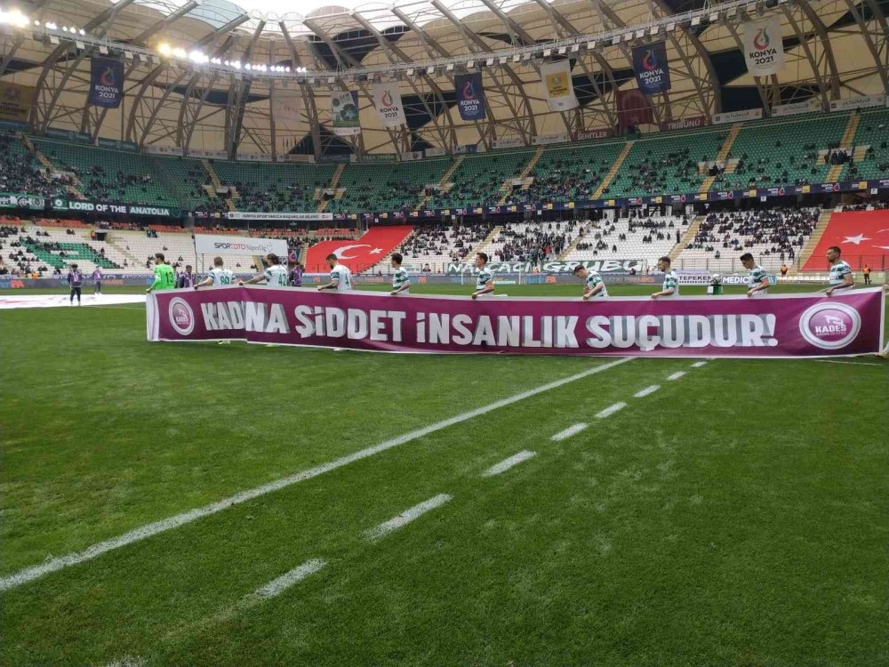 Konyaspor ikinciliği bırakmak istemiyor