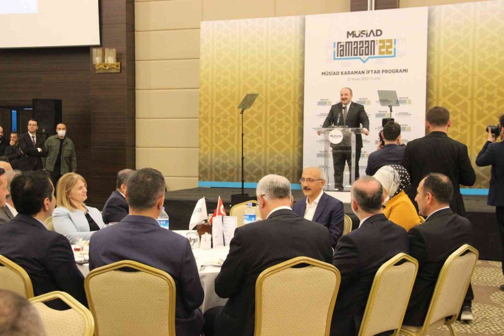 Bakan Varank: Konya Karapınar GES'i ziyaret edin! Görün ki ufkunuz genişlesin