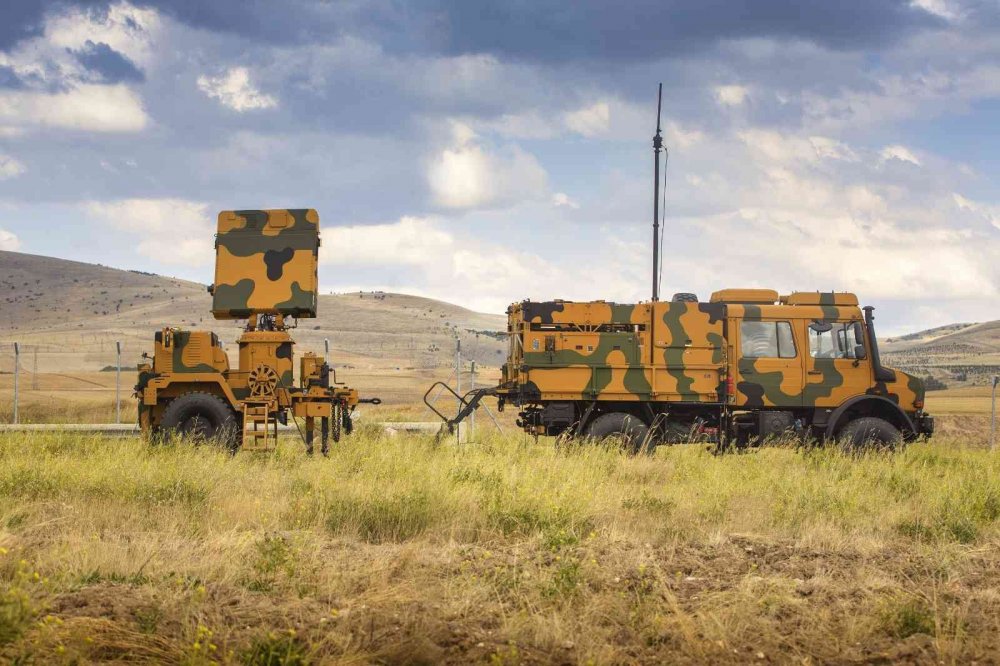 Faz dizili radarların atası Milli radar KALKAN-II görev başında