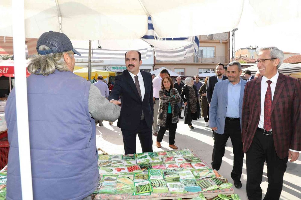 Başkan Altay Sarayönü ve Kadınhanı'nda esnaf ve vatandaşı dinledi