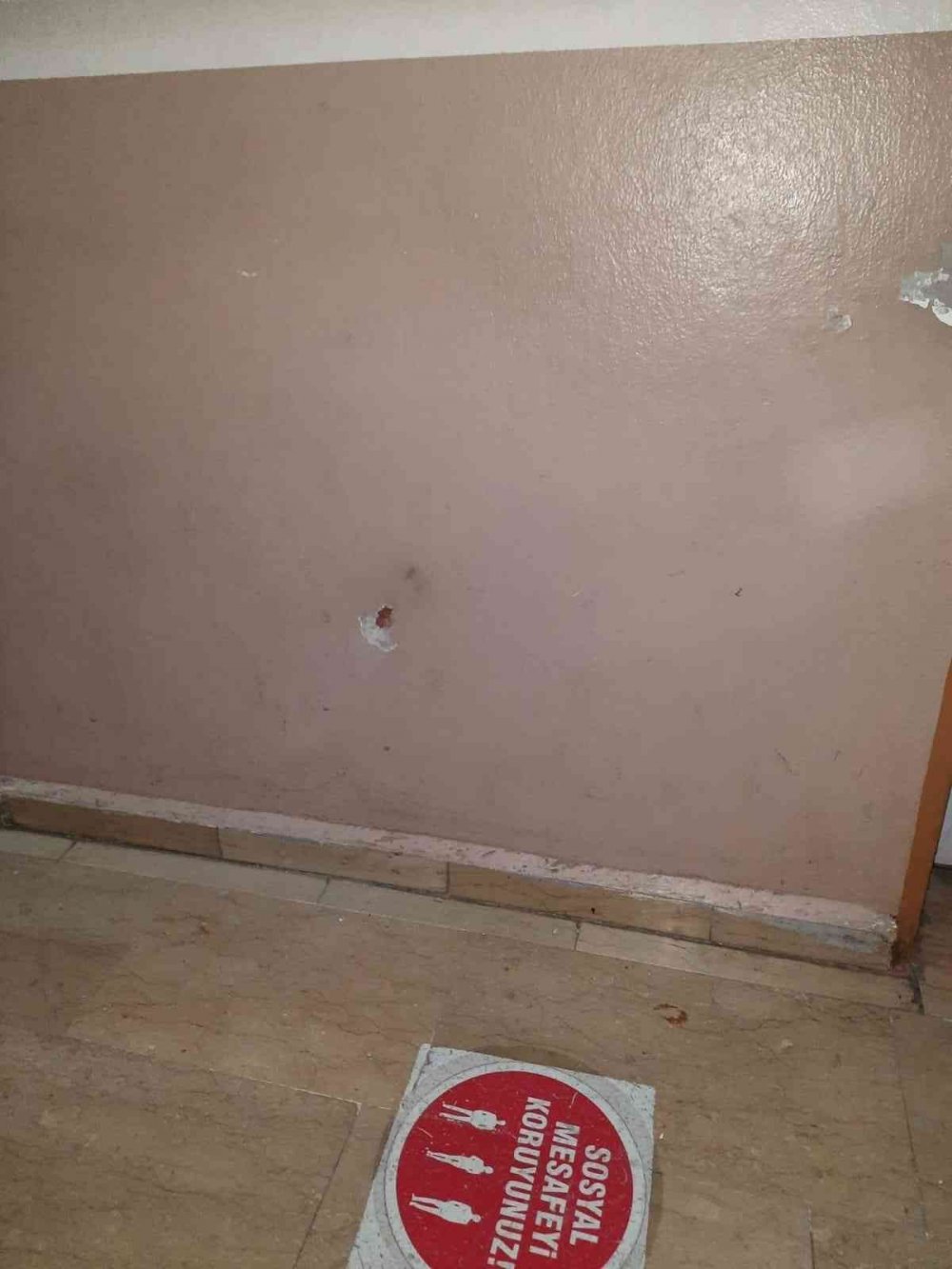 Elektrik akımına kapılan Cüney Yaruk öldü! Yakınları hastaneyi talan etti!