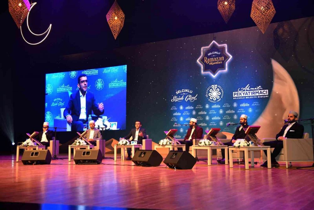 Konya'da Ramazan akşamları devam ediyor... Selçuklu’da hafızlardan Kur’an ziyafeti mest etti