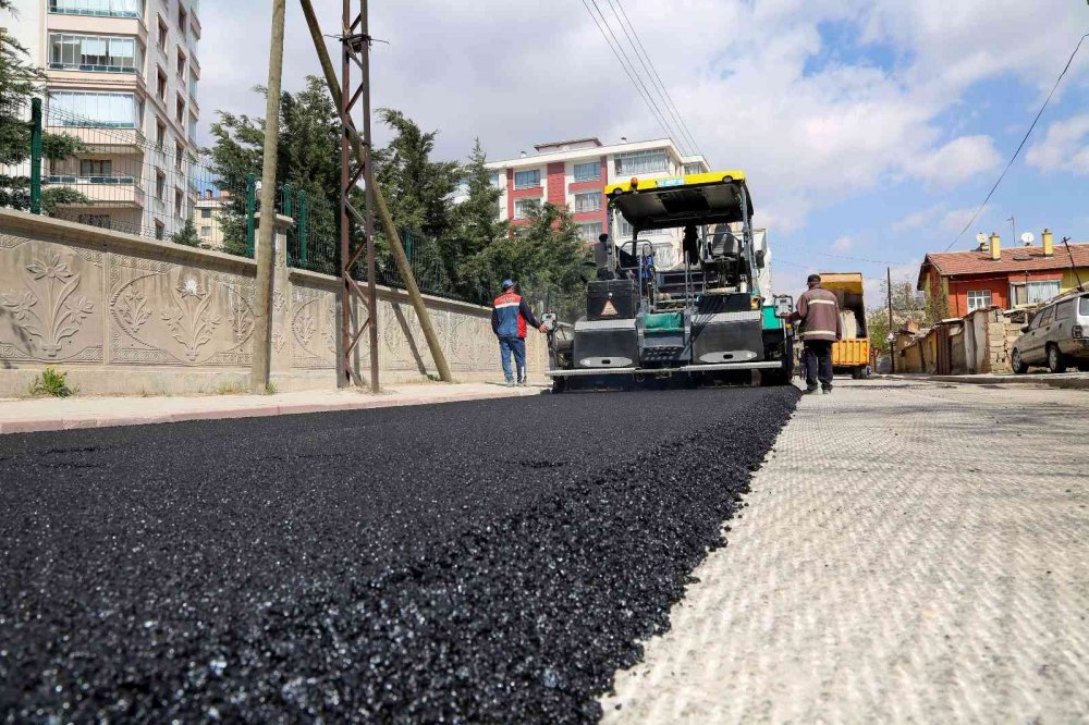 Başkan Kavuş yol yapım çalışmalarını yerinde inceledi
