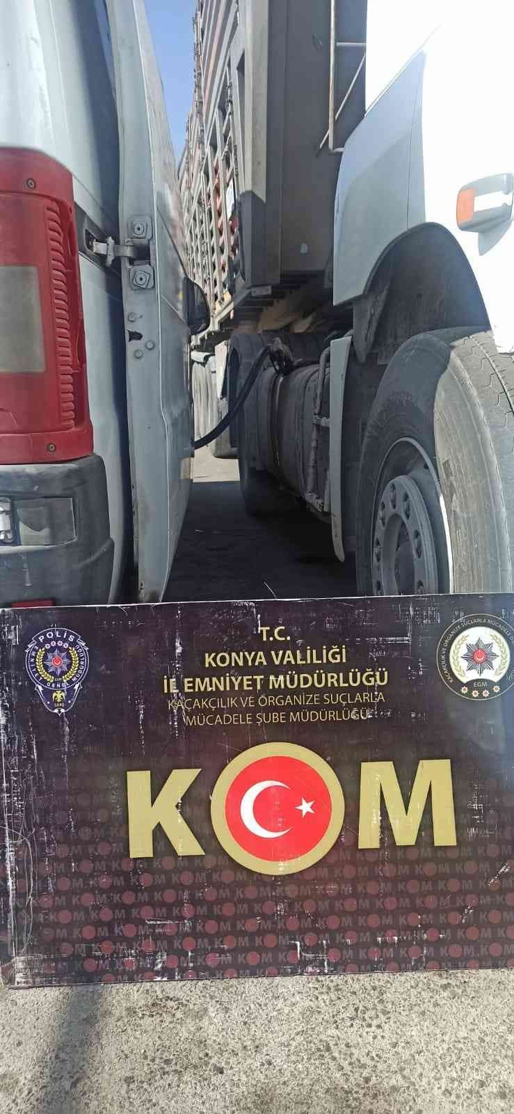 Yapılan zamlar kaçakçıların iştahını kabartıyor... Konya'da 1 milyondan fazla kaçak makaron yakalandı! 12 gözaltı