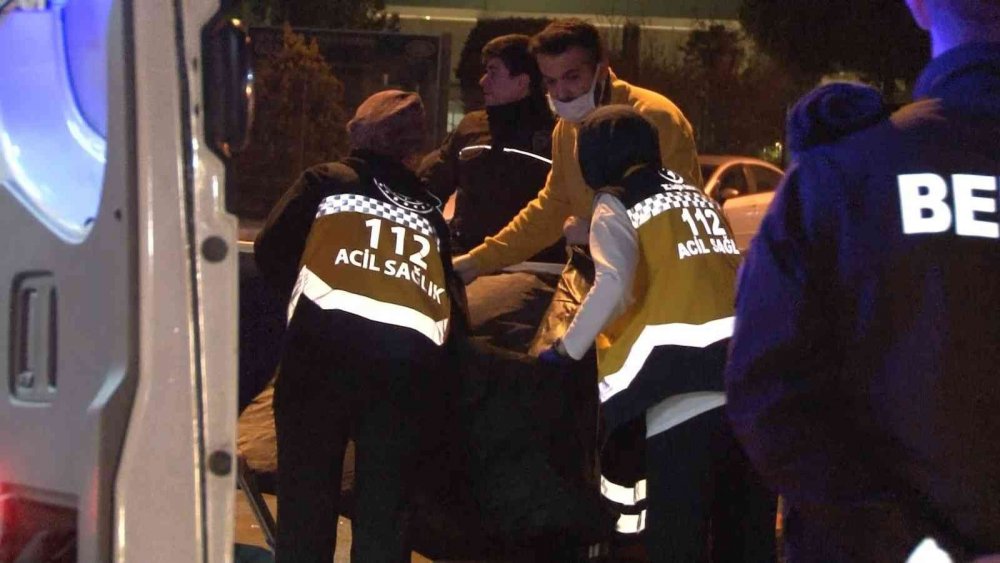Avcılar'da dehşet! Kırmızı ışıkta geçen sürücü 2 kadına çarptı! 1 ölü 1 yaralı